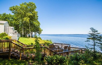 very clear image of the water and porch